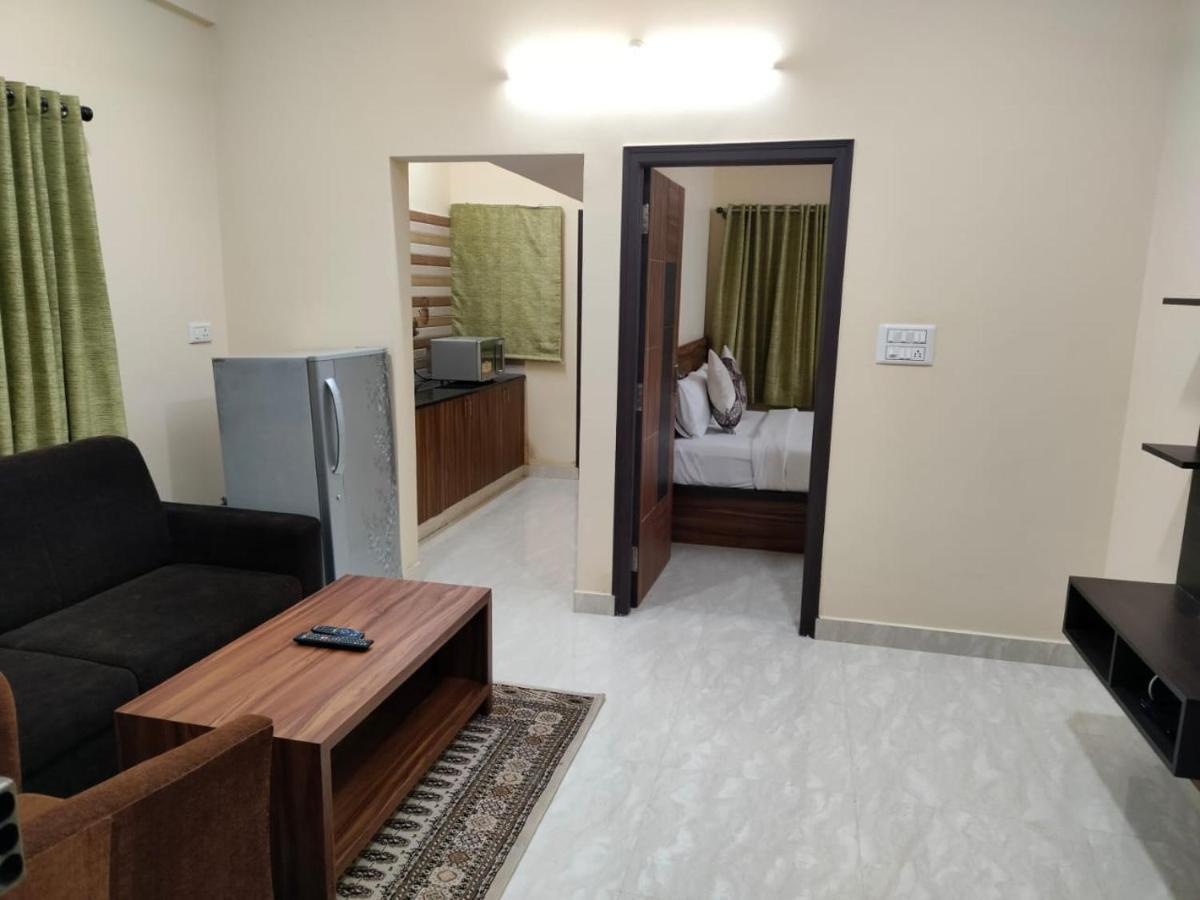 Готель Golden Chariot 1Bhk Flat Manyata Tech Park Бенґалуру Екстер'єр фото